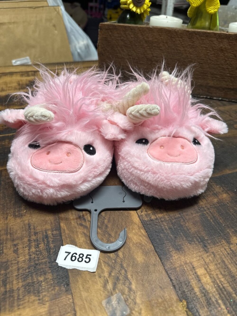 cow pink slippers 6/7 new with tags